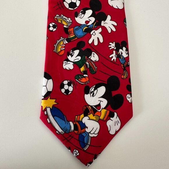 Mickey Mouse Soccer tie Vintage - Picture 1 of 3